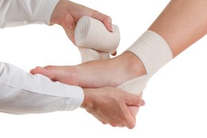 فیزیوتراپی پیچ‌خوردگی مچ پا در منزل