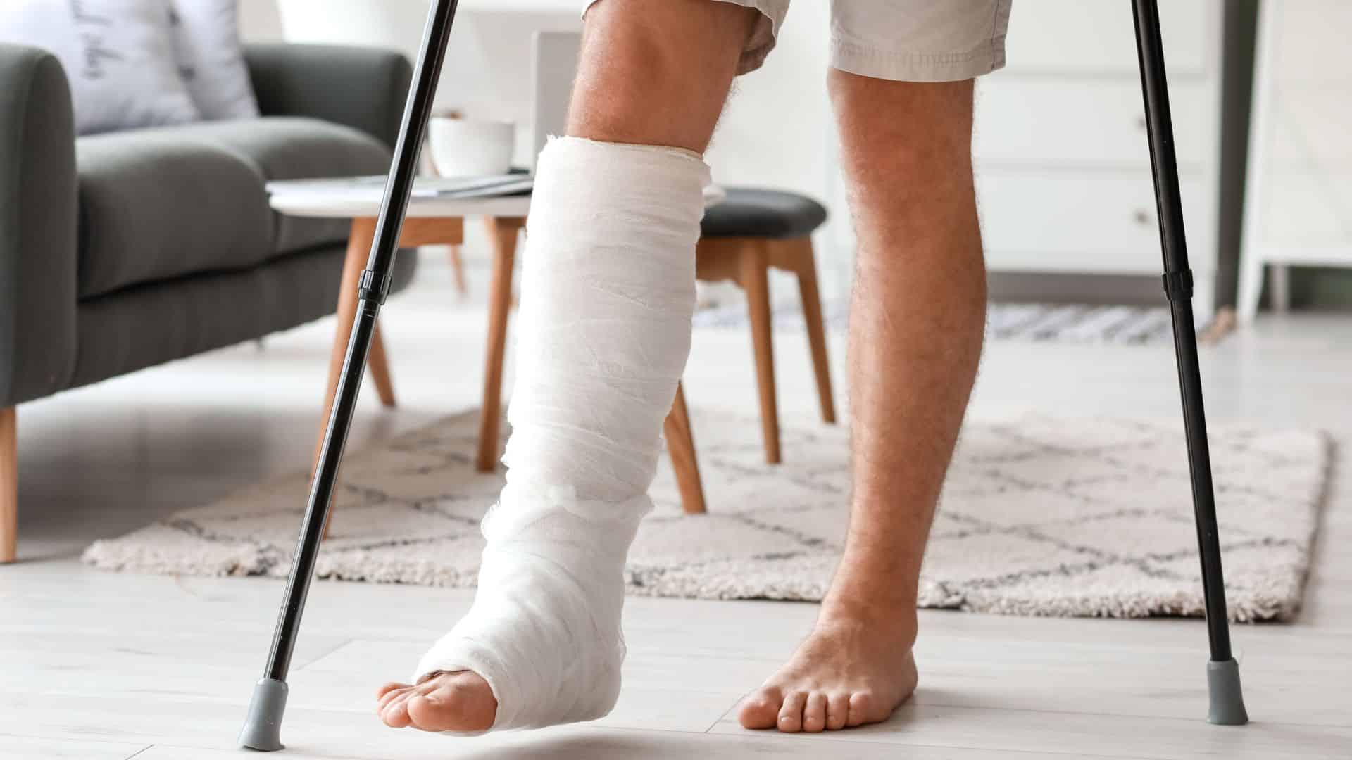 فیزیوتراپی شکستگی استخوان ساق پا در منزل